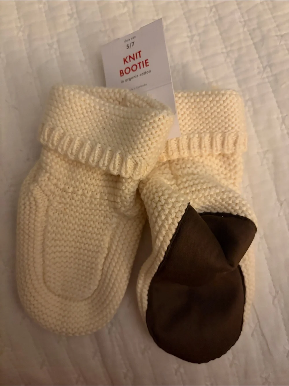 Hanna Andersson Sweater knit booties in ecru, shoe size 5/7